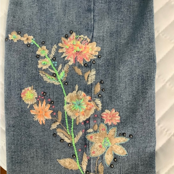 Lucky Brand Boot Cut Embroidered Jeans - Picture 4 of 6